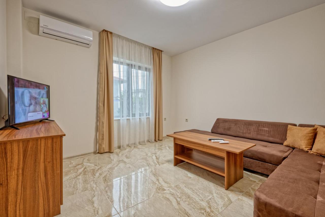 Къща За Гости Relax Hisarea Exterior foto
