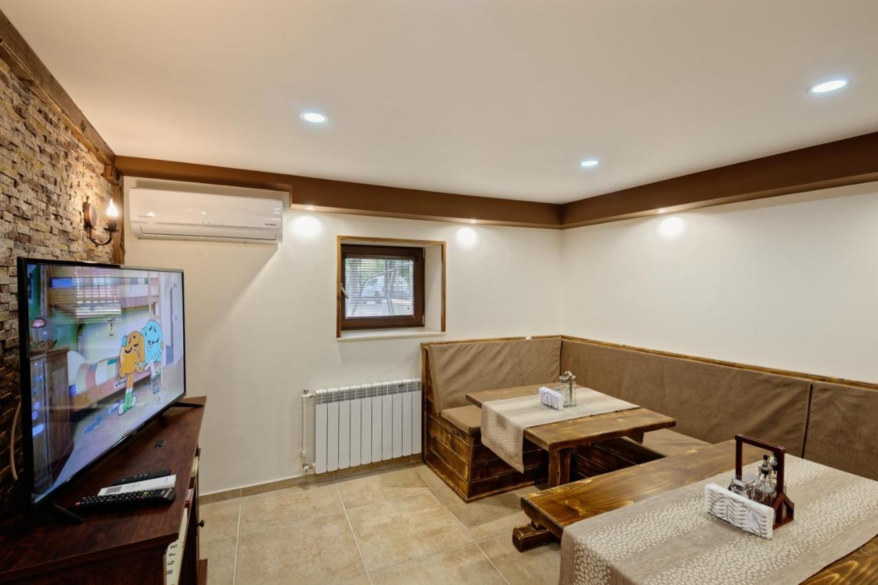 Къща За Гости Relax Hisarea Exterior foto