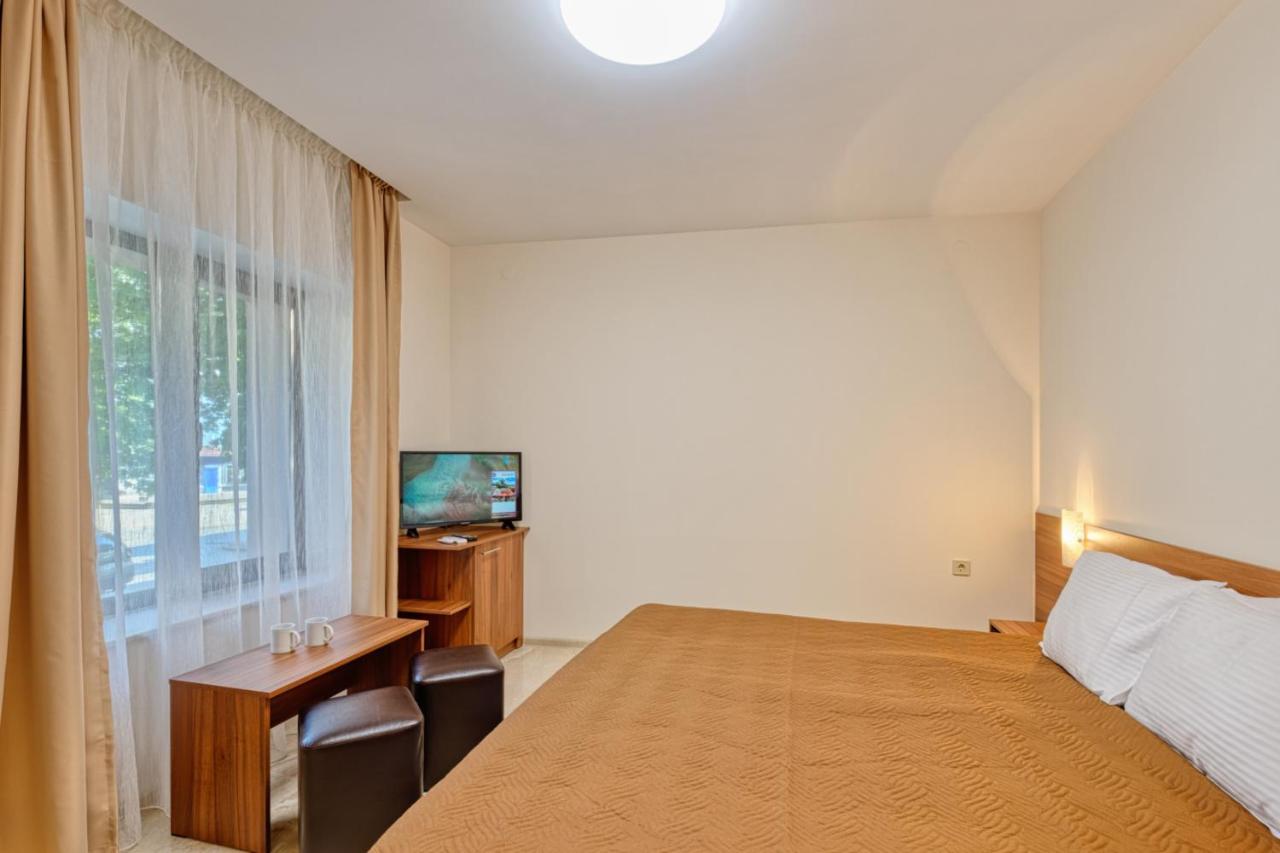 Къща За Гости Relax Hisarea Exterior foto