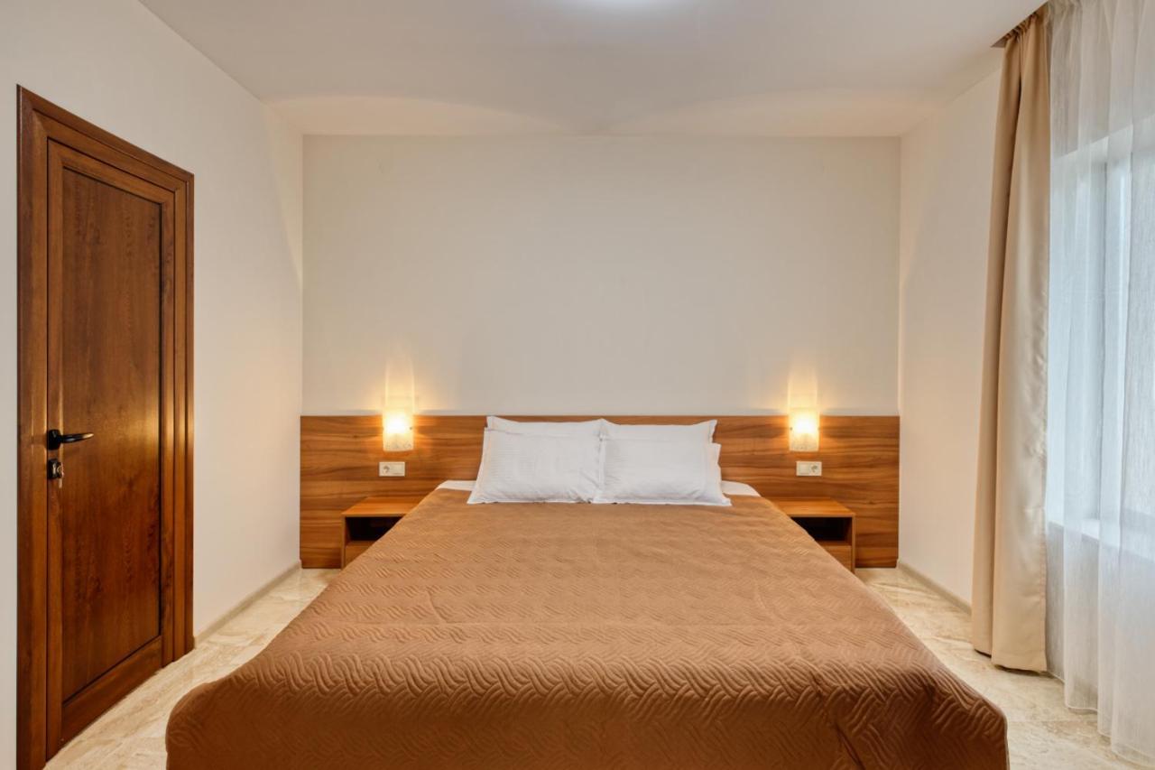 Къща За Гости Relax Hisarea Exterior foto