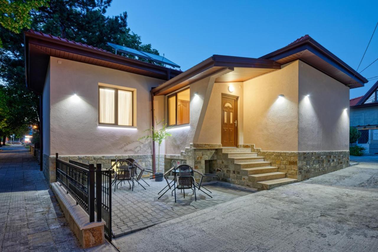 Къща За Гости Relax Hisarea Exterior foto