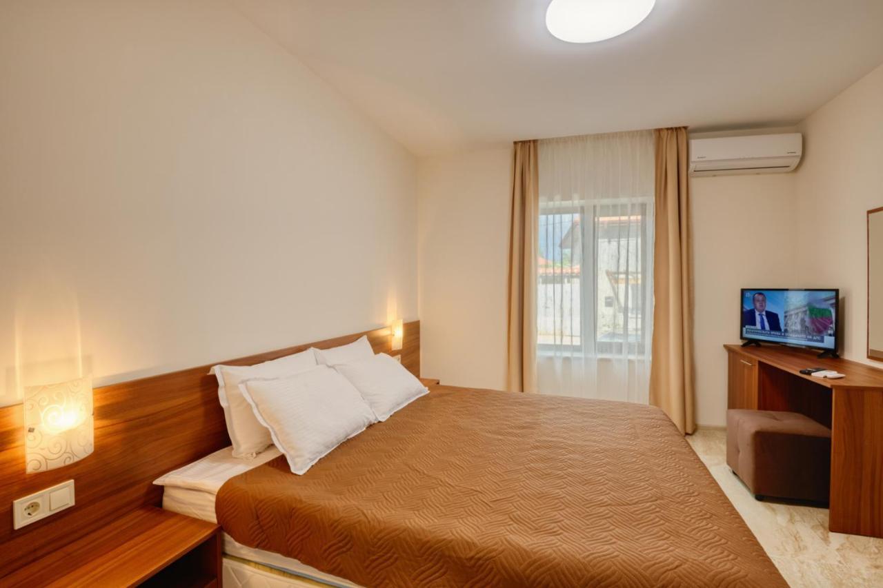 Къща За Гости Relax Hisarea Exterior foto