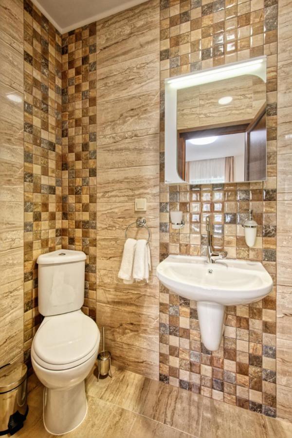Къща За Гости Relax Hisarea Exterior foto